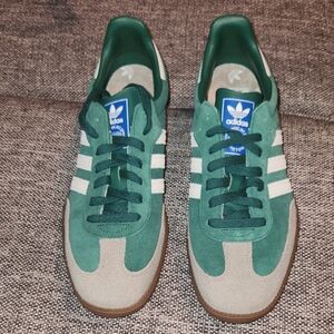 NWT Adidas Men's Forest Green and Gray Sneakers